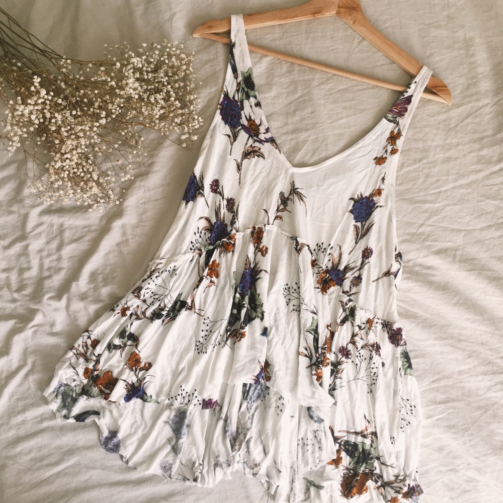 UO Kimchi Blue Flowy V Neck Tank